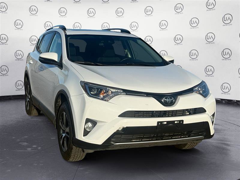 Used 2018 Toyota RAV4 XLE image 7