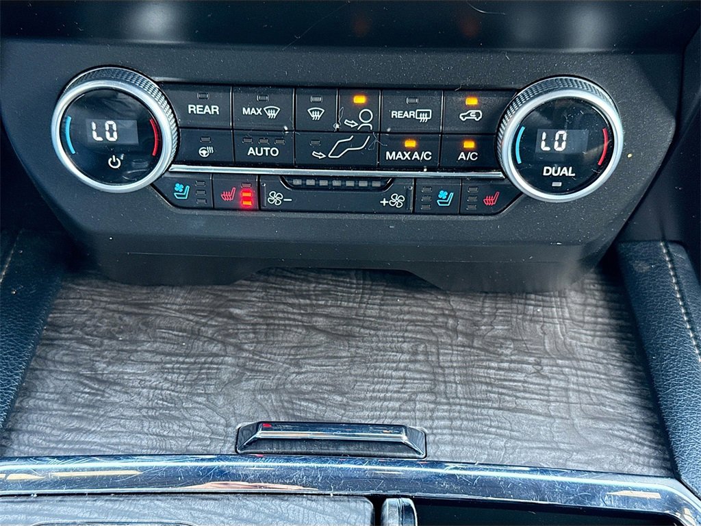 Used 2021 Ford Expedition Max Limited image 17