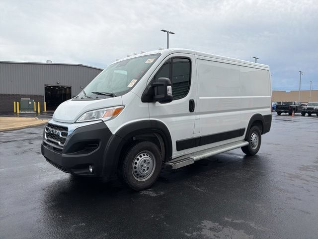 Used 2025 RAM ProMaster 2500 w/ U-Haul Equipment Group FWD image 3