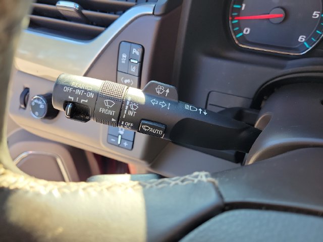 Used 2015 Chevrolet Tahoe LT RWD image 27