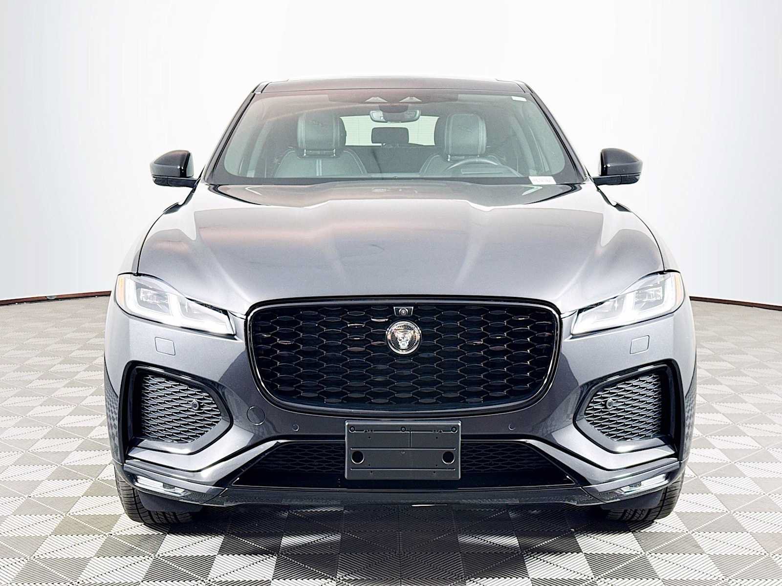 Used 2026 Jaguar F-PACE R-Dynamic S AWD/4WD image 2