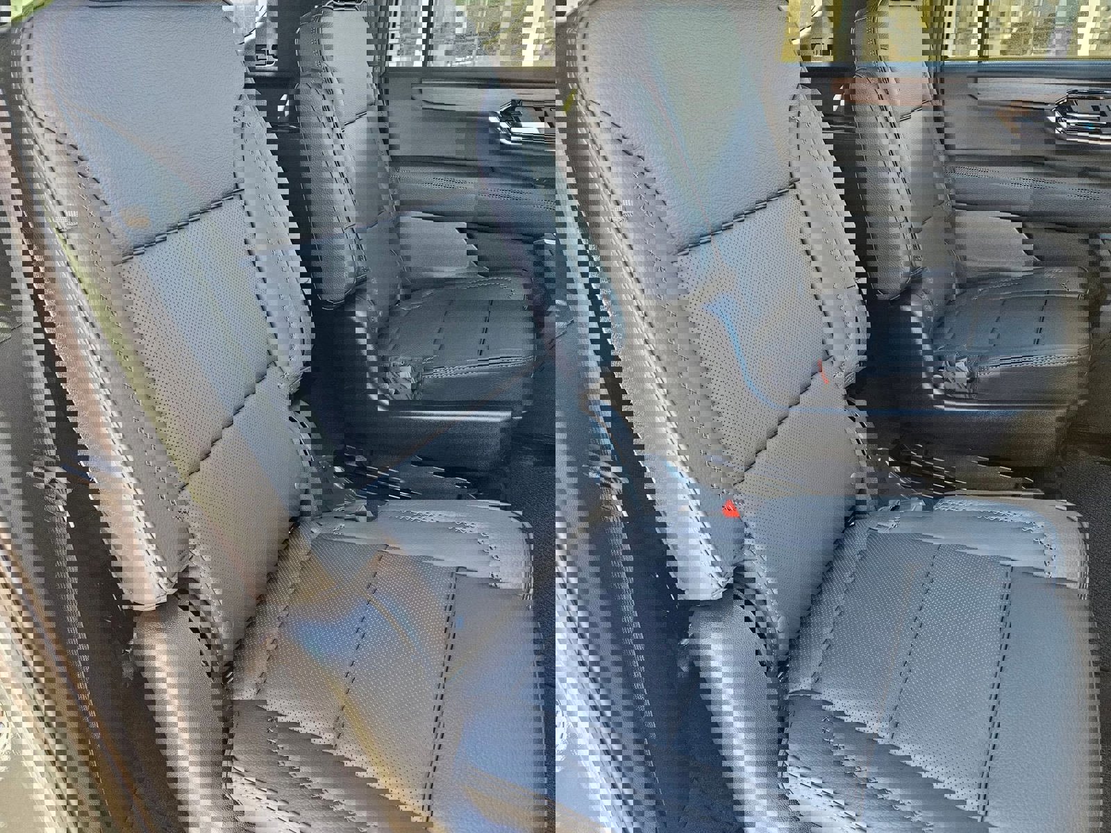 New 2026 GMC Yukon XL Denali w/ Sun & Power Step Package image 31