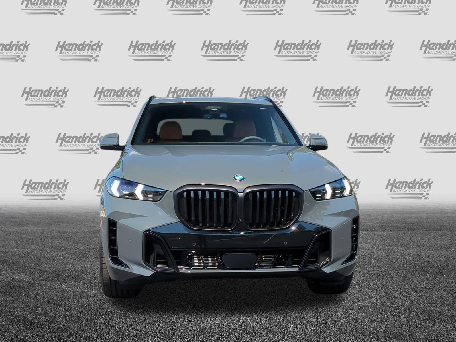 Used 2026 BMW X5 xDrive40i w/ M Sport Package AWD/4WD image 3