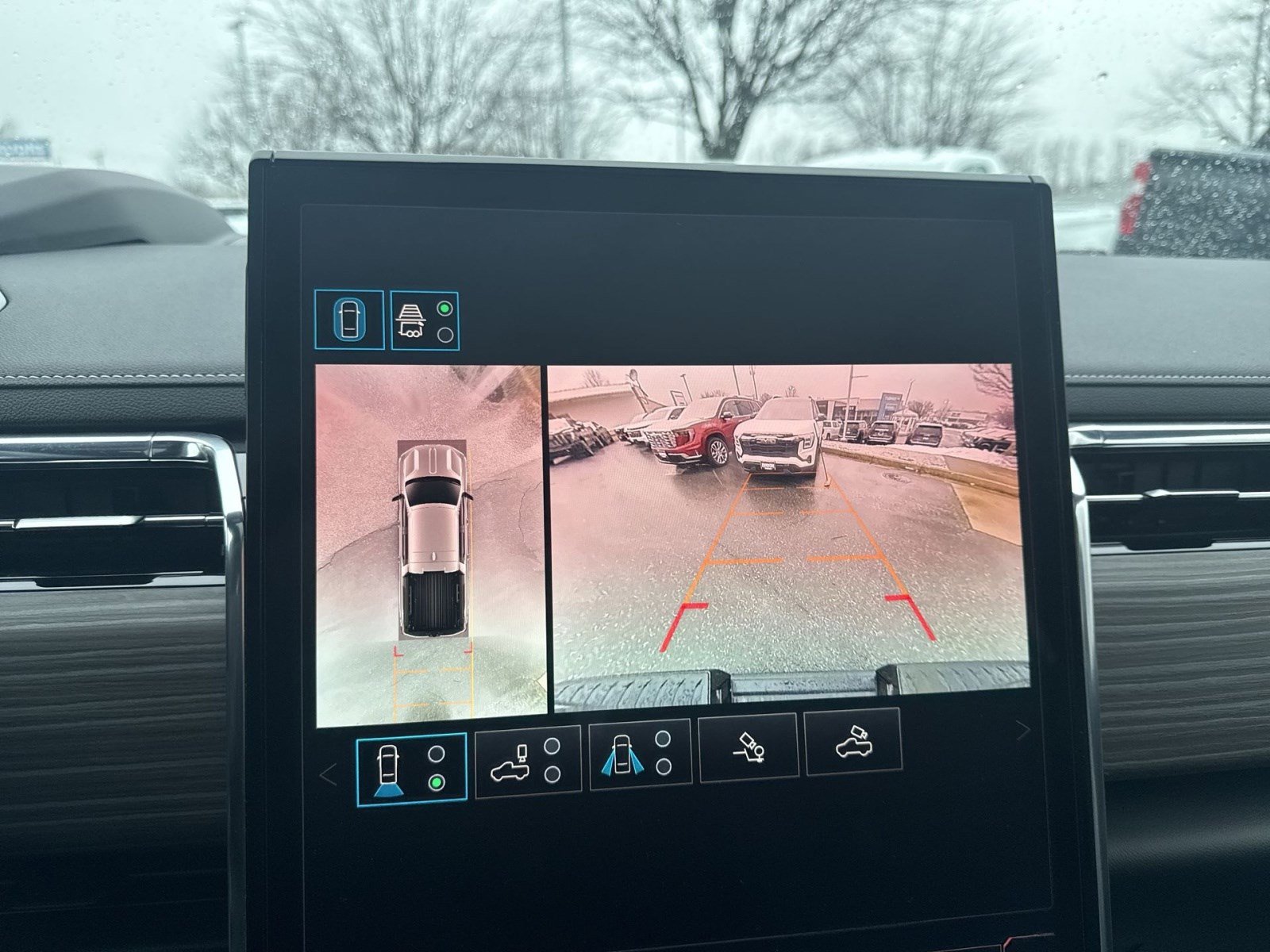 Used 2025 GMC Sierra EV Denali image 18