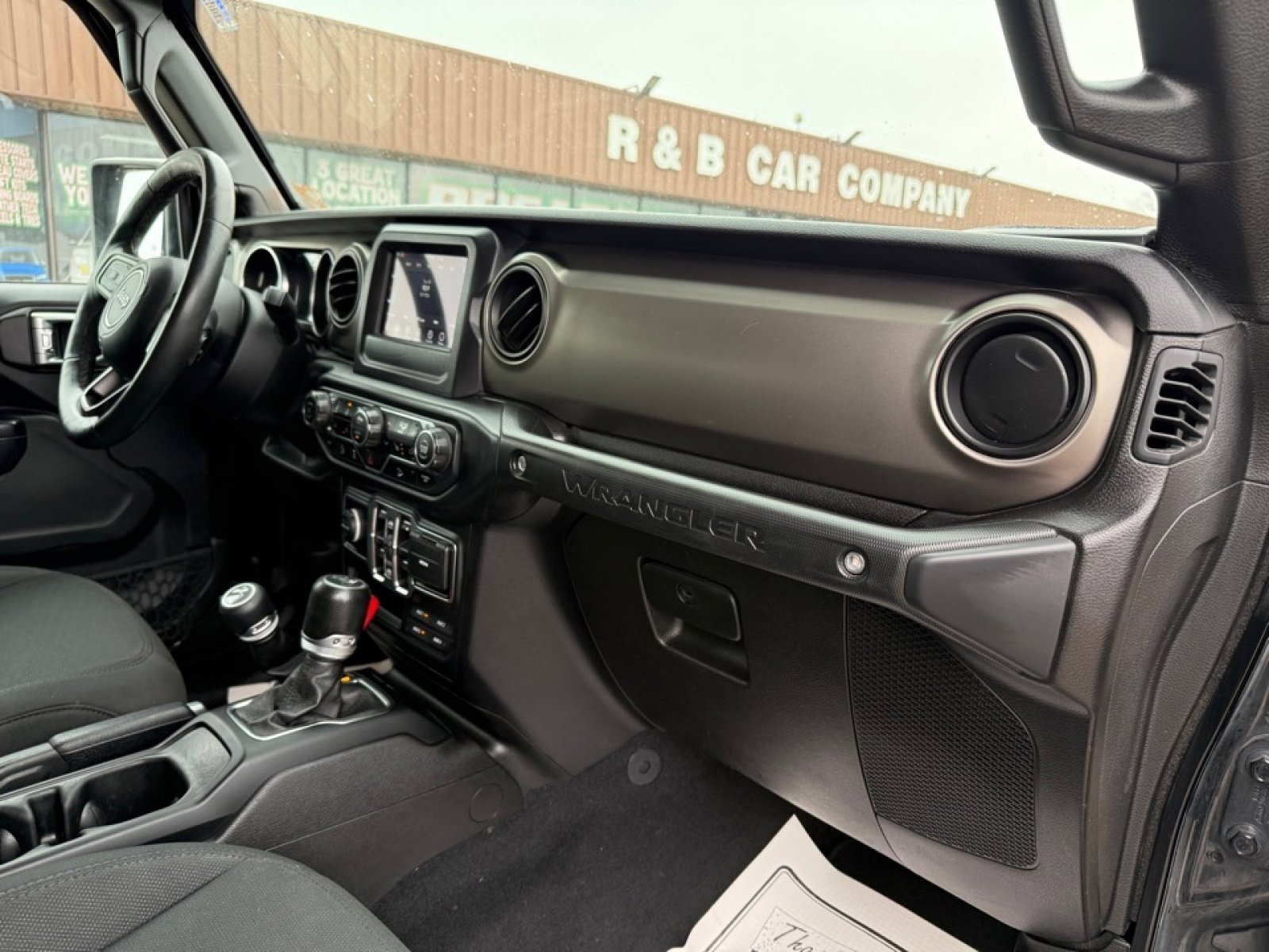 Used 2018 Jeep Wrangler Unlimited Sport S image 12