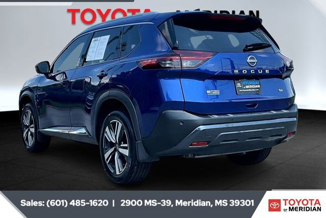Used 2023 Nissan Rogue SL image 2