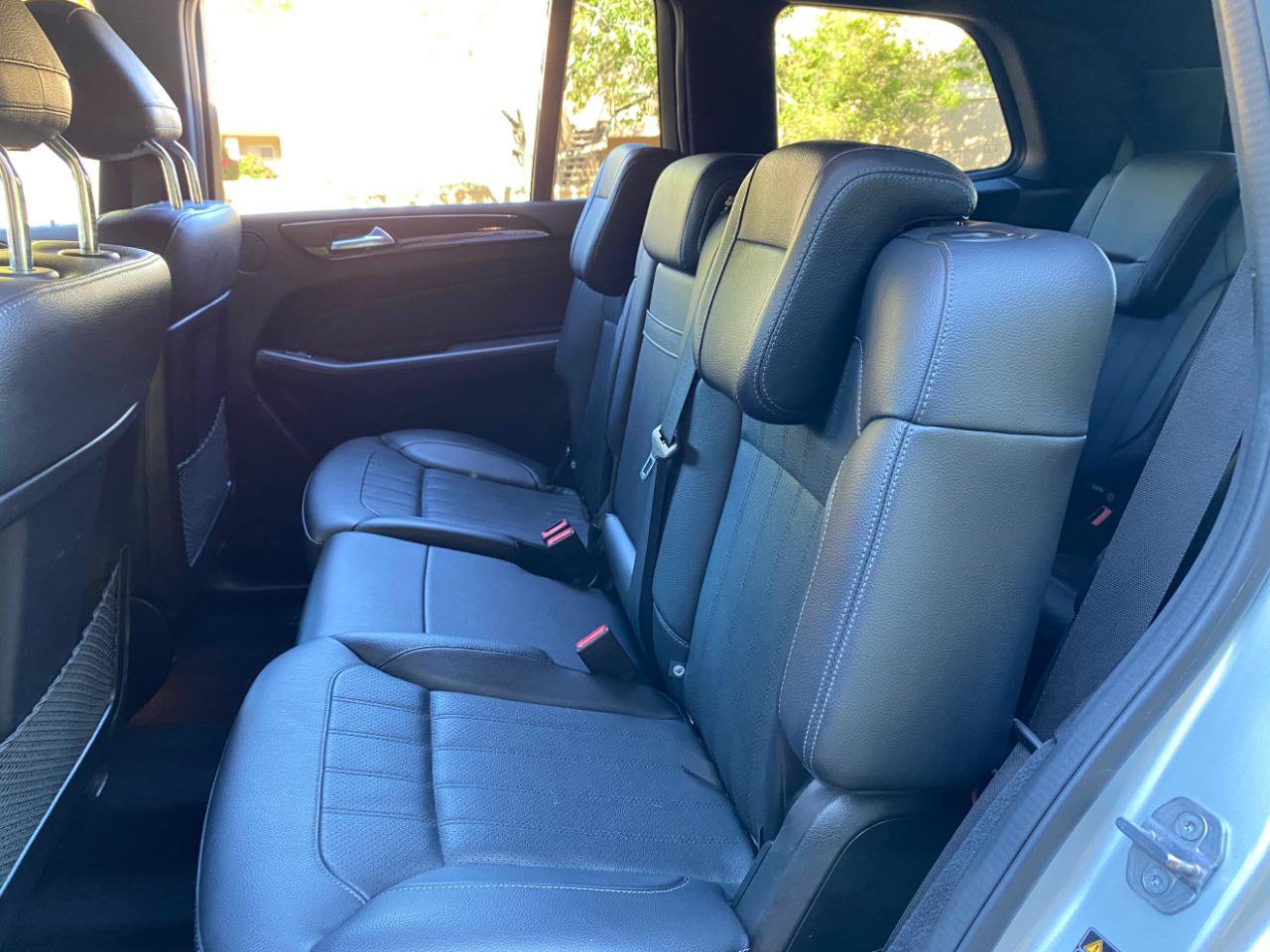 Used 2019 Mercedes-Benz GLS 450 4MATIC image 39