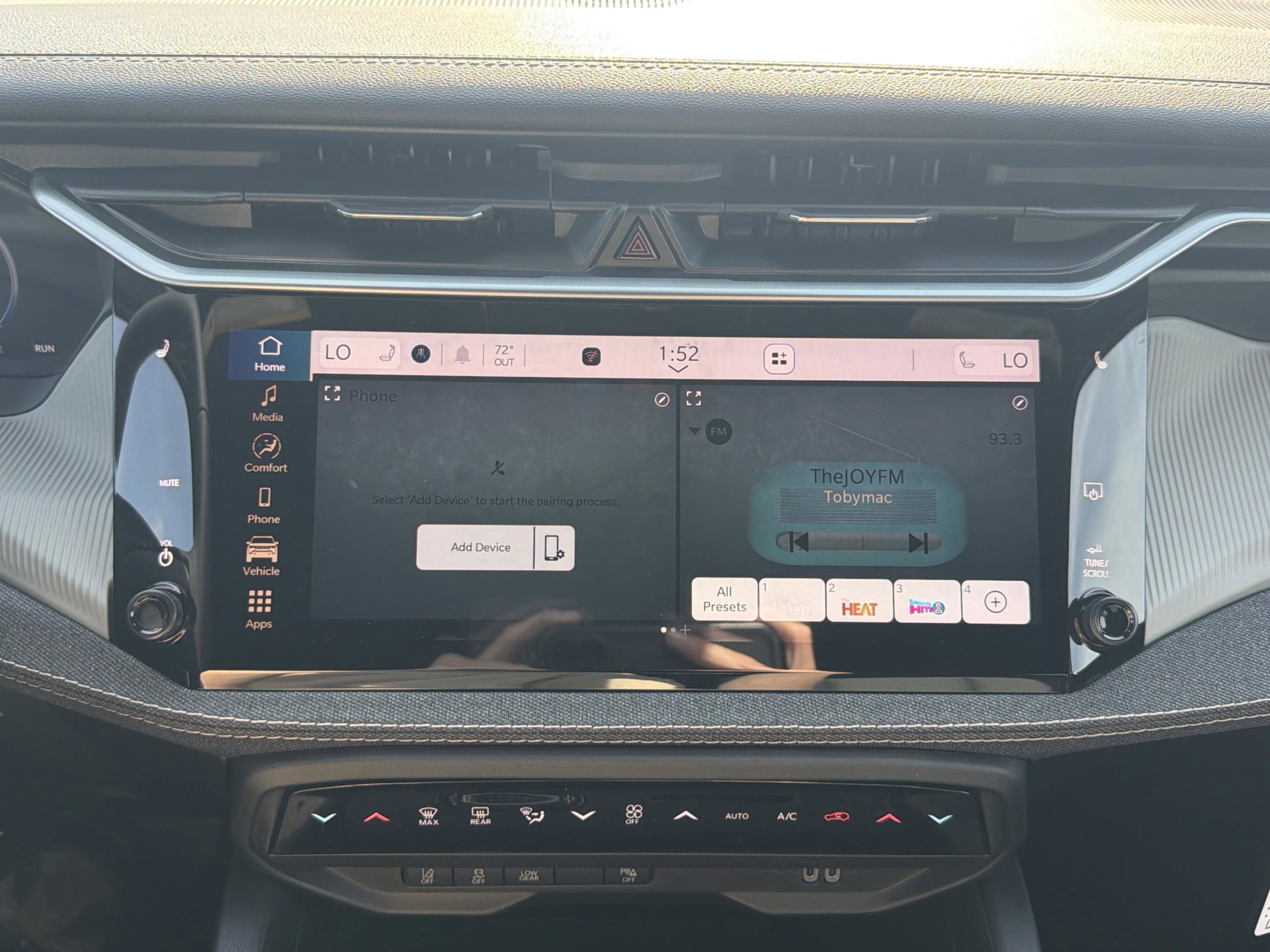 New 2026 Jeep Cherokee Laredo image 15