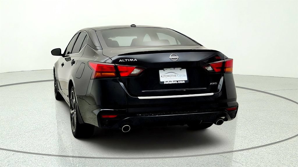 Used 2023 Nissan Altima 2.5 SR w/ SR Premium Package AWD/4WD image 6