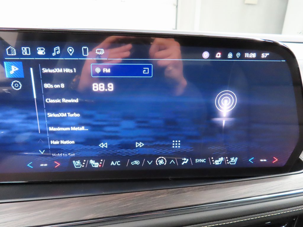 Used 2025 Chevrolet Suburban Premier image 24