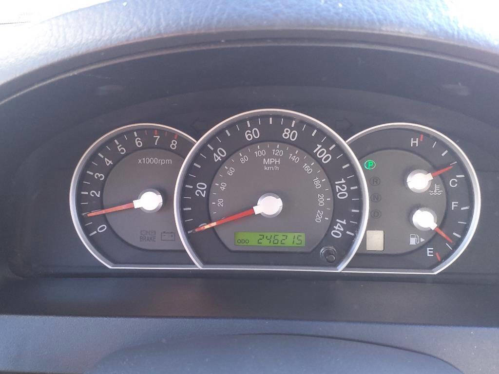 Used 2007 Kia Sorento EX w/ Luxury Pkg image 19