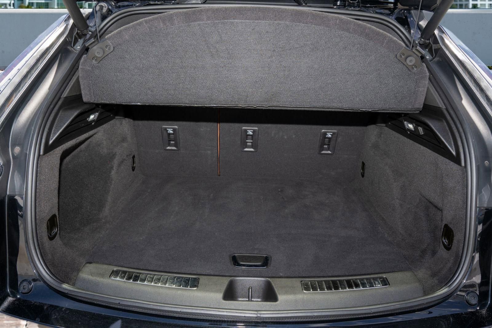 Used 2024 Cadillac XT4 Sport image 9