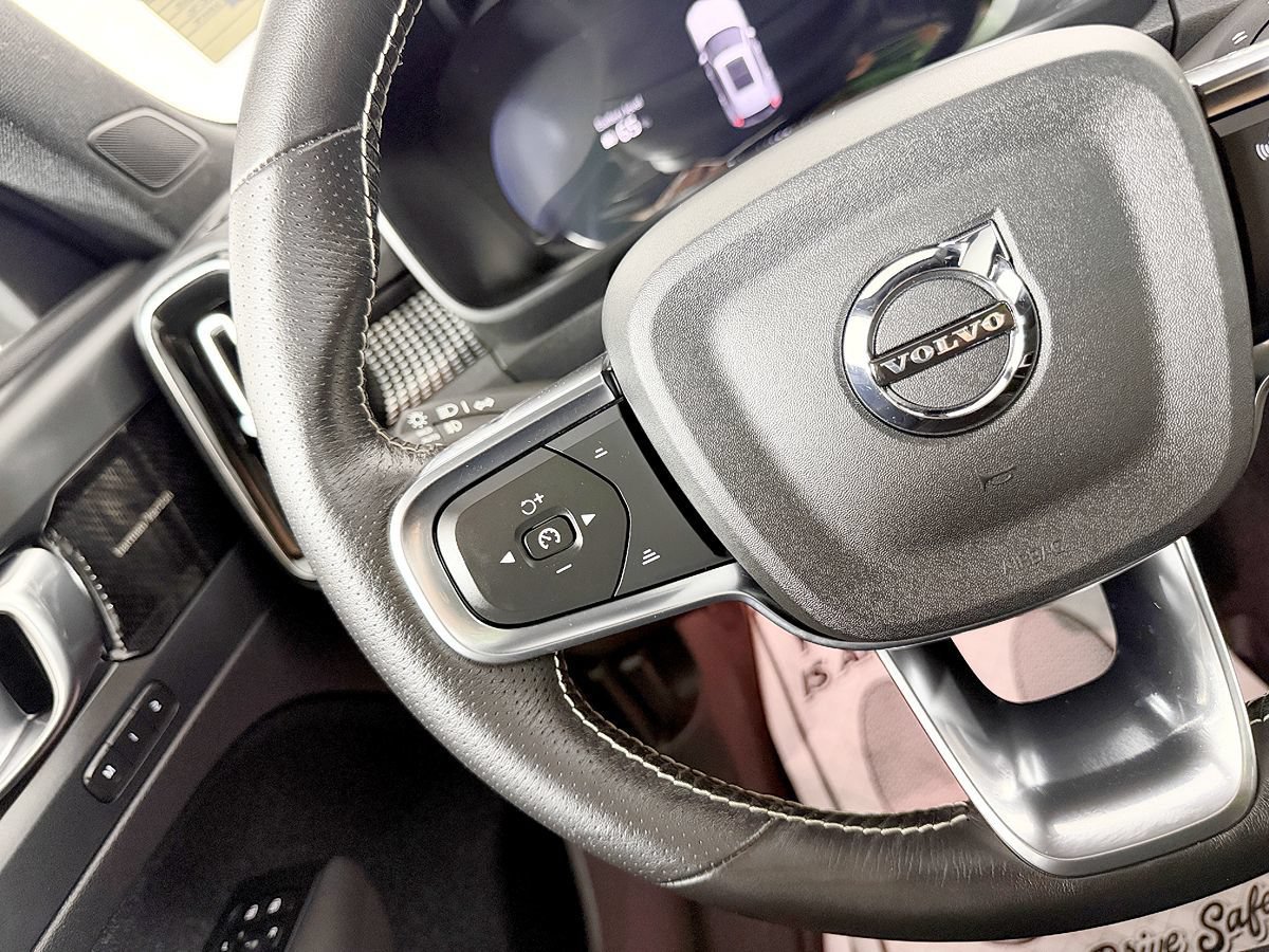 Used 2021 Volvo XC40 P8 Recharge w/ Advanced Package AWD/4WD image 39