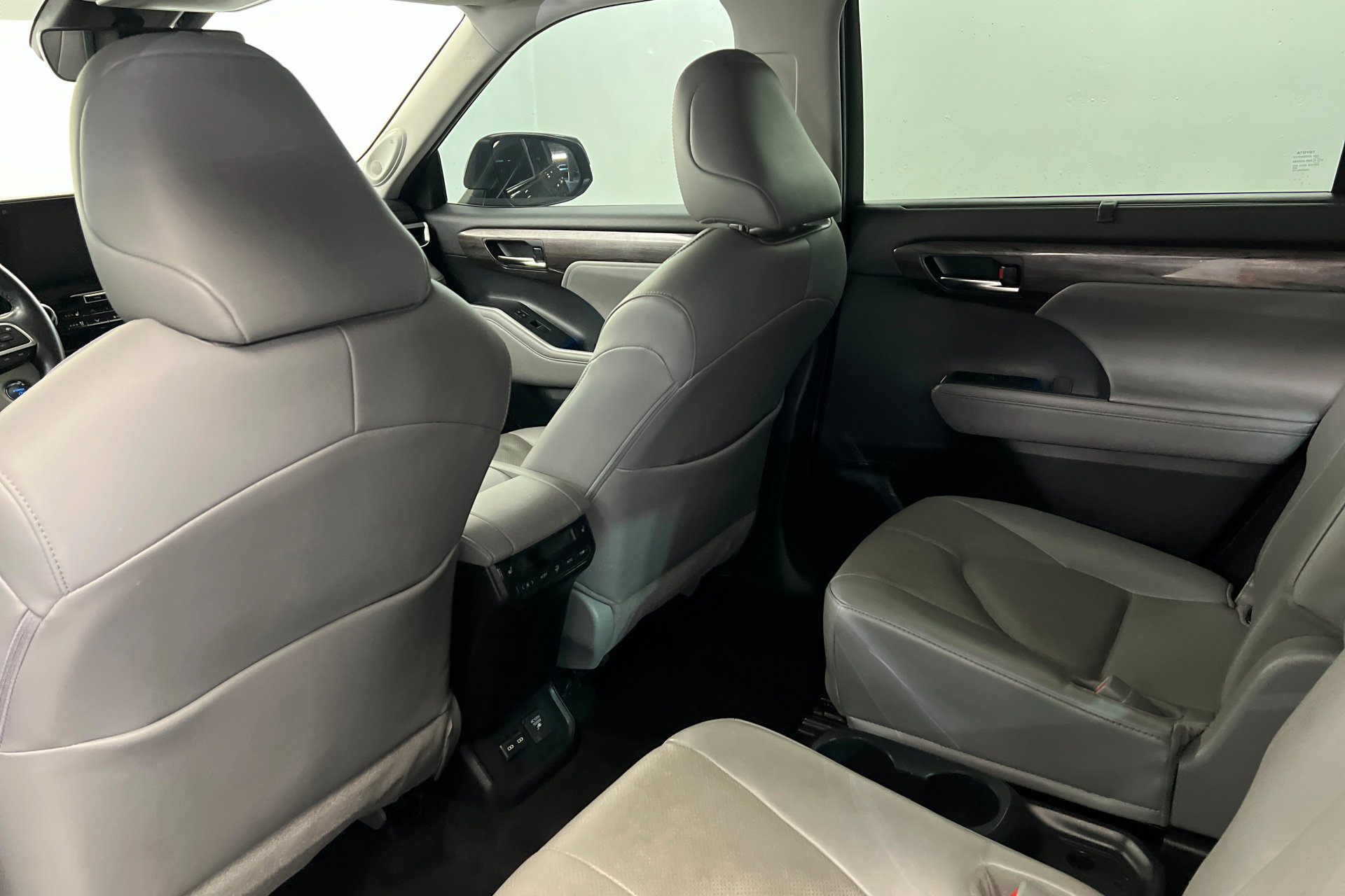 Used 2022 Toyota Highlander Platinum AWD/4WD image 20