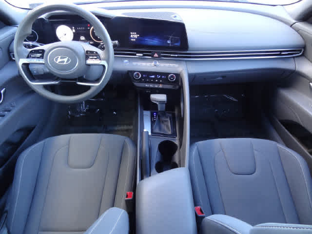Used 2024 Hyundai Elantra SEL FWD image 11