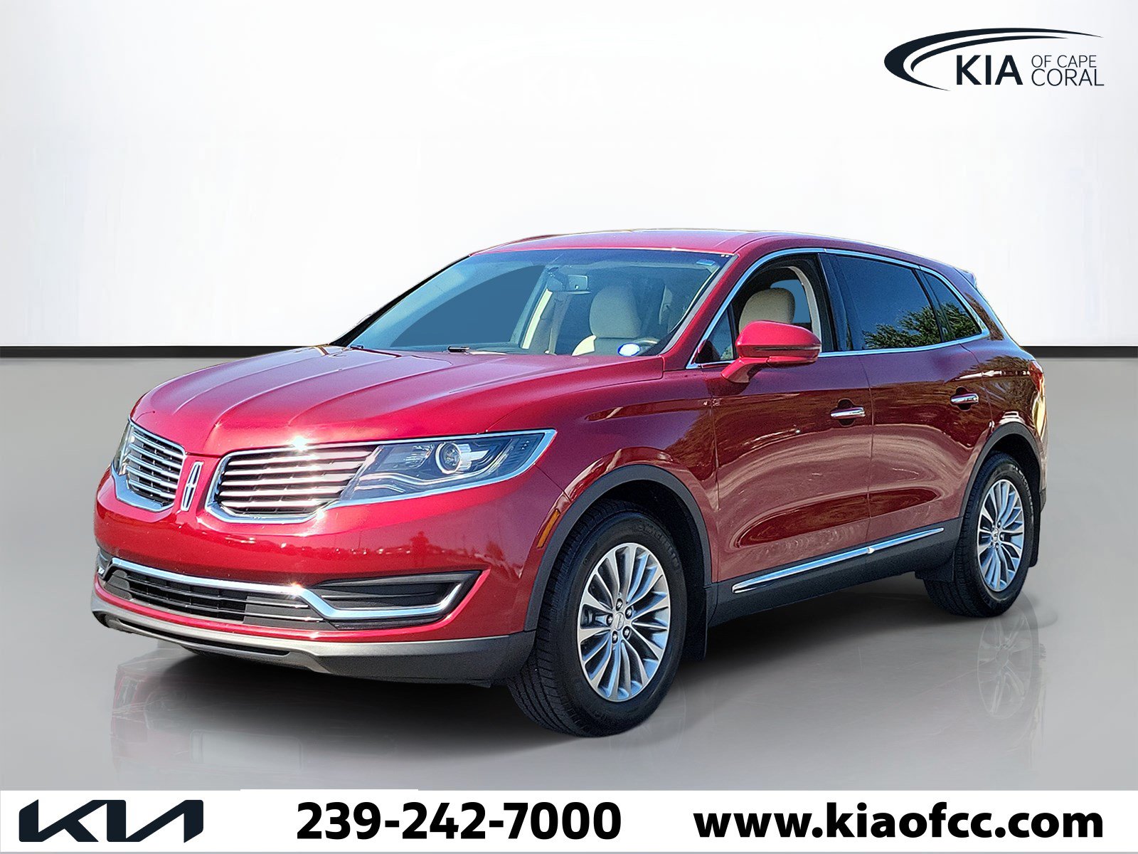 Used 2018 Lincoln MKX Select w/ Select Plus Package FWD image 3