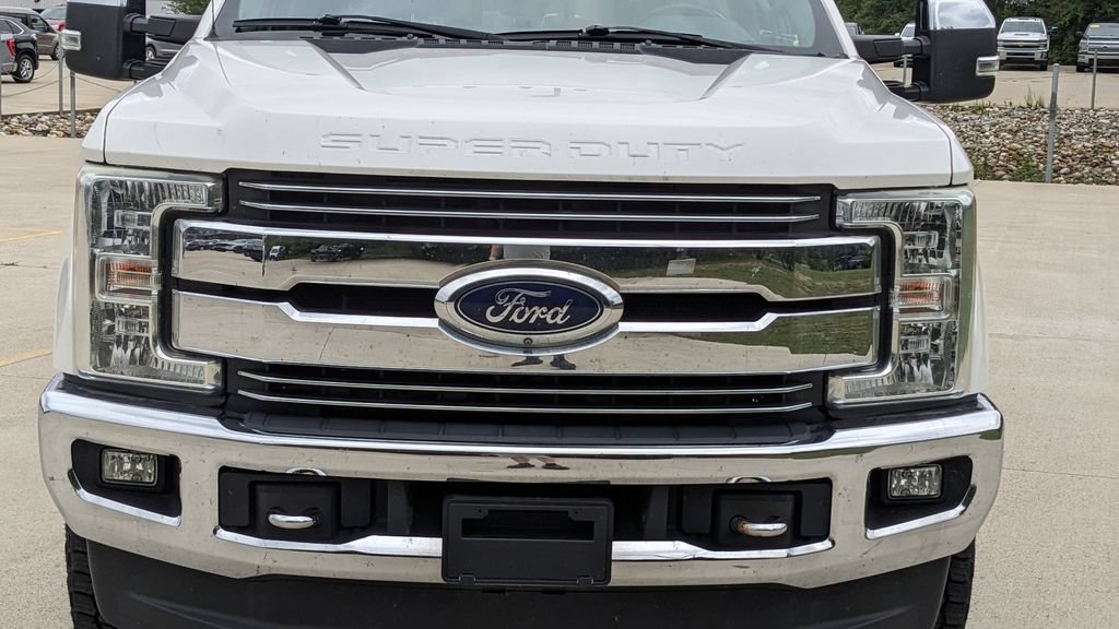 Used 2017 Ford F250 Lariat w/ Lariat Ultimate Package AWD/4WD image 9