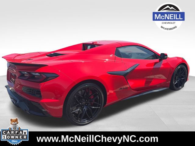 Used 2025 Chevrolet Corvette Z06 RWD image 8