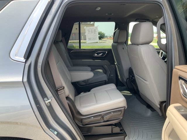 Used 2022 Chevrolet Tahoe LT w/ Luxury Package image 18