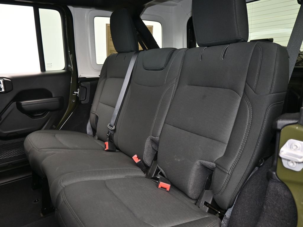 Used 2021 Jeep Wrangler Unlimited Sport image 31