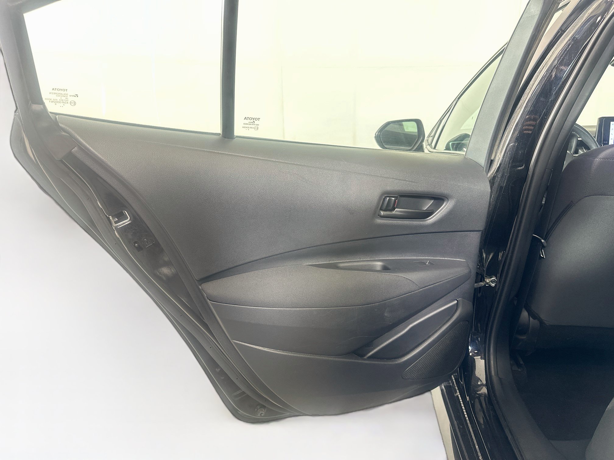 Used 2024 Toyota Corolla LE FWD image 25