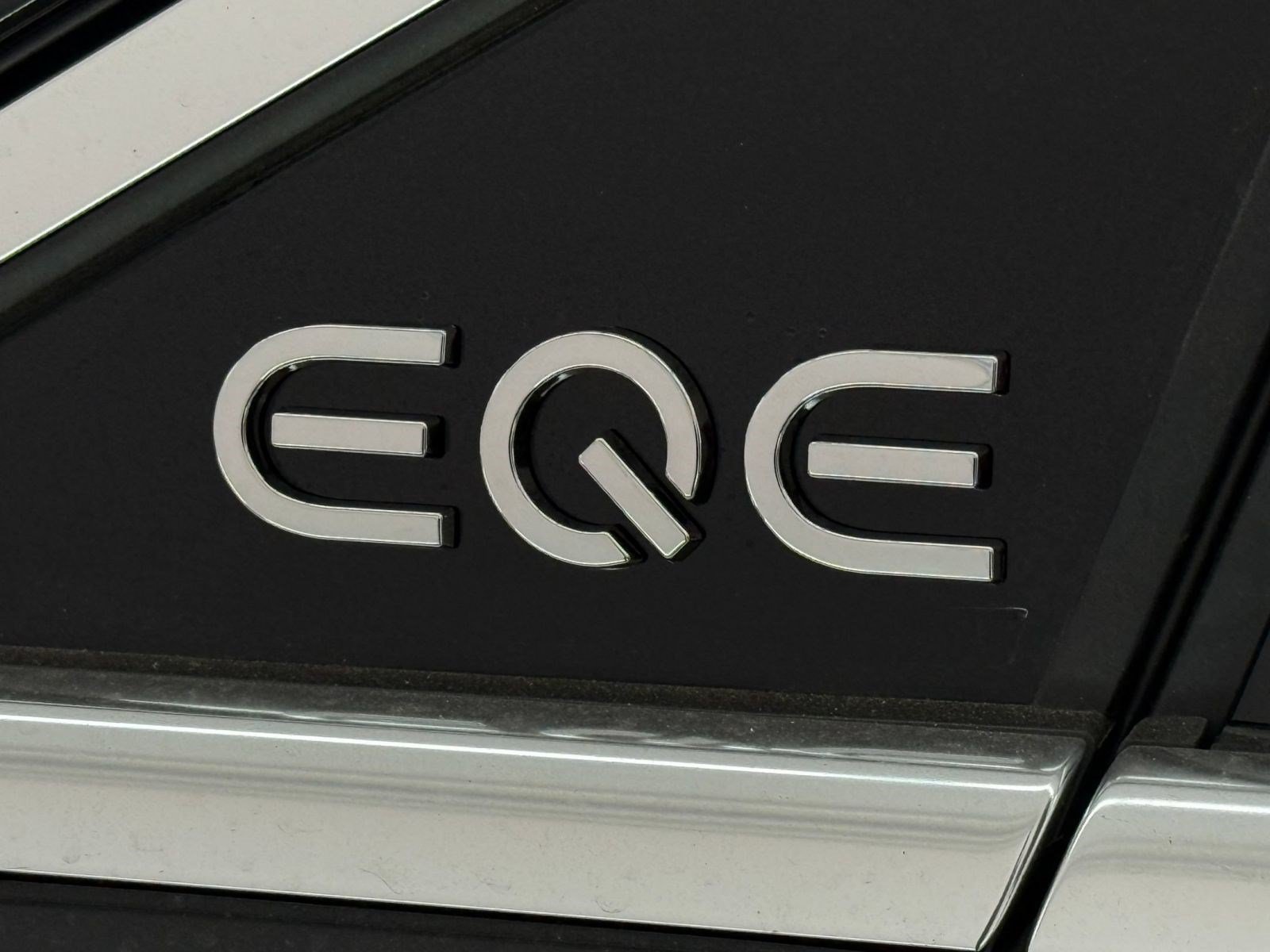 New 2027 Mercedes-Benz EQE 320+ SUV image 32