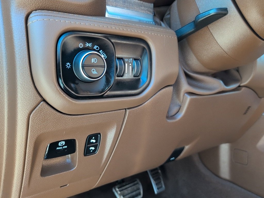 Used 2023 RAM 1500 Limited image 14