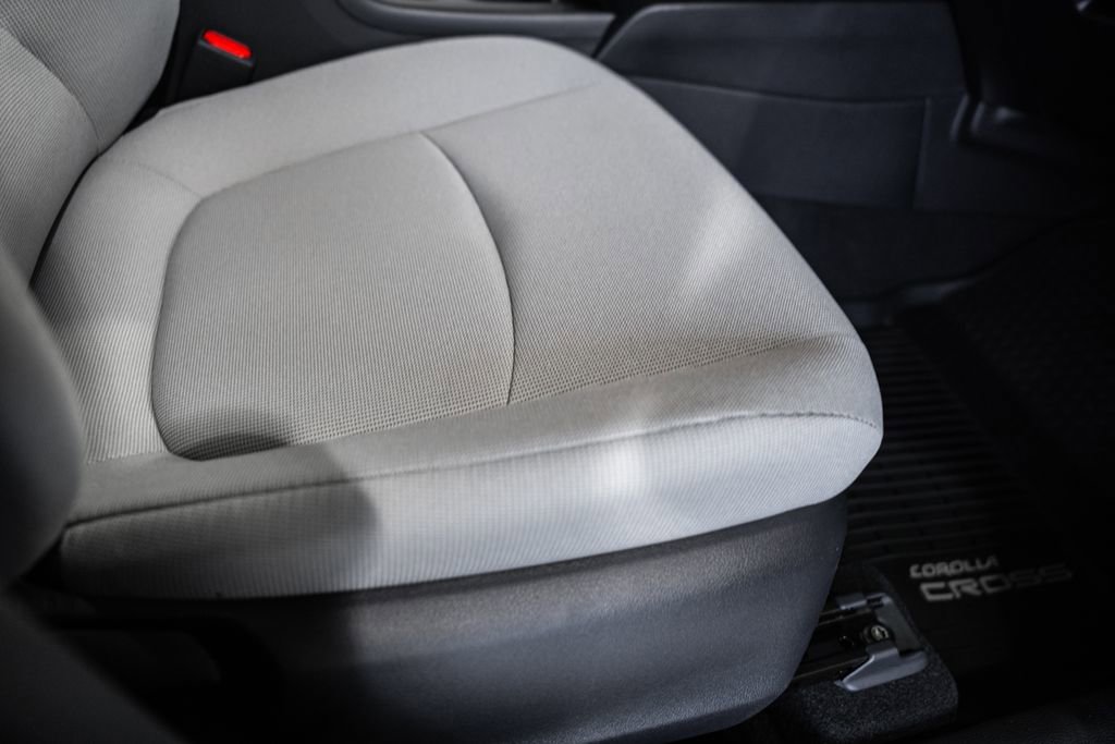 New 2026 Toyota Corolla Cross L image 27