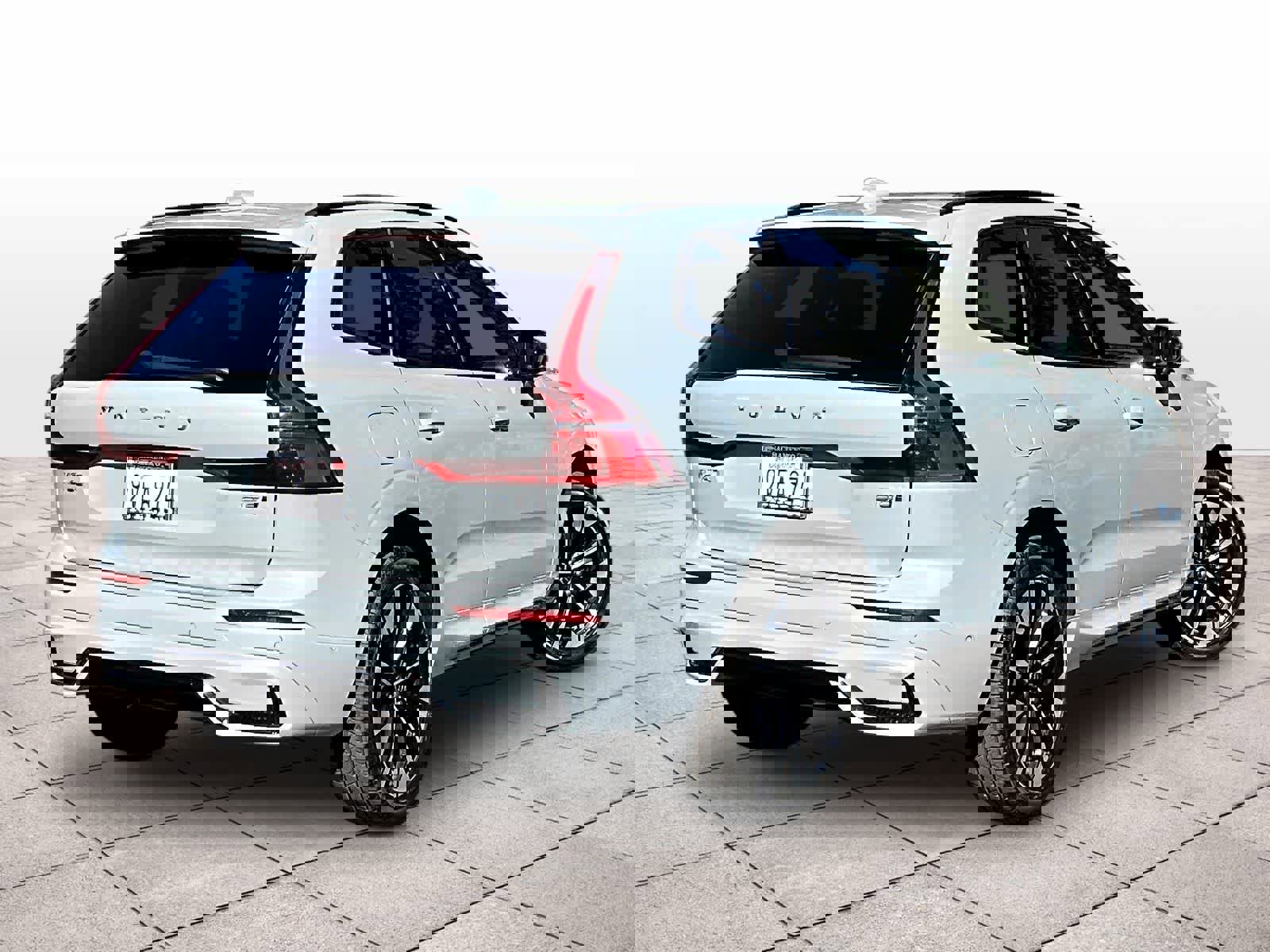 Used 2026 Volvo XC60 B5 Plus w/ Climate Package image 15