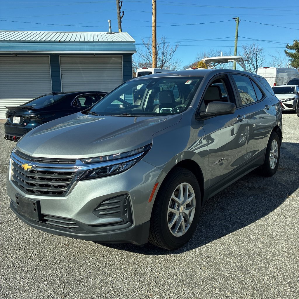 Used 2023 Chevrolet Equinox LS image 4