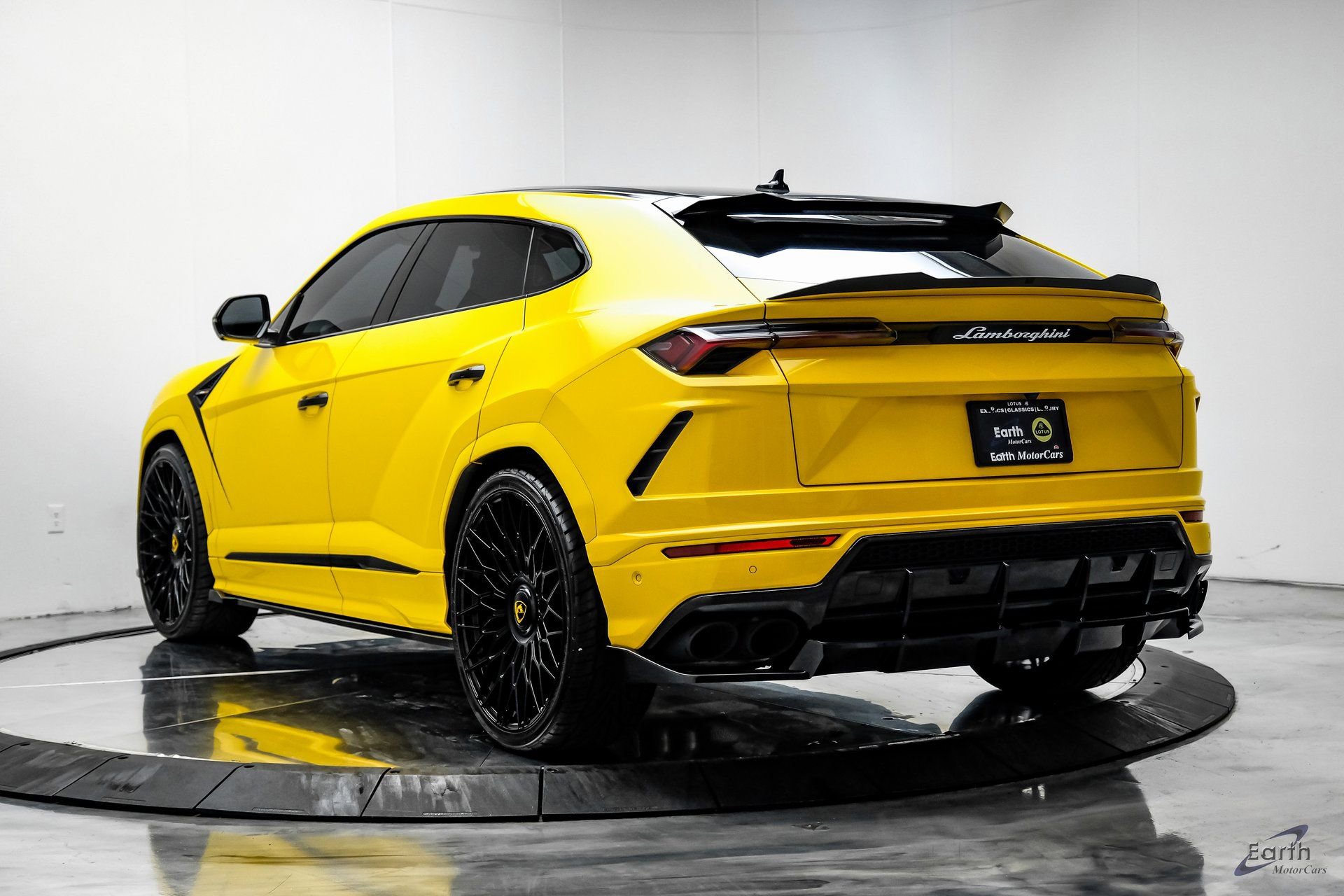Used 2021 Lamborghini Urus image 12