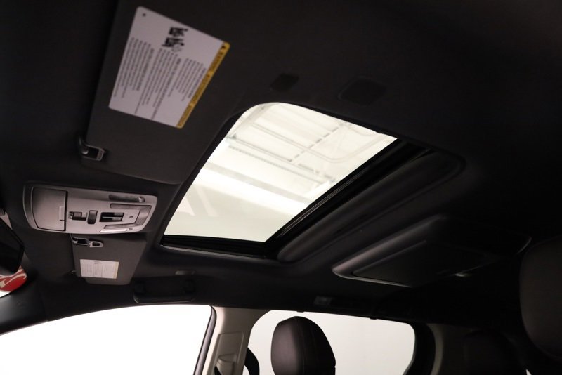 Used 2023 Toyota Sienna Platinum image 30