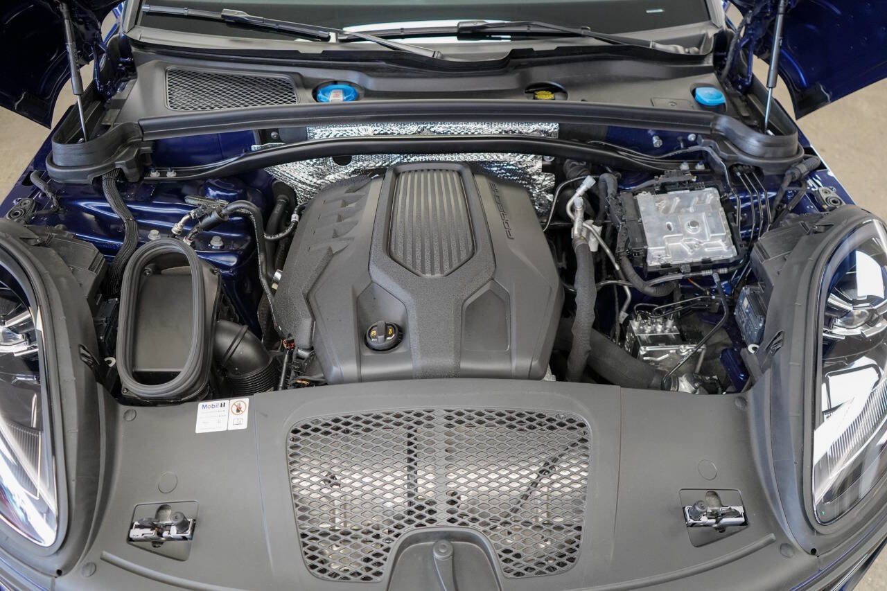 Used 2024 Porsche Macan image 38