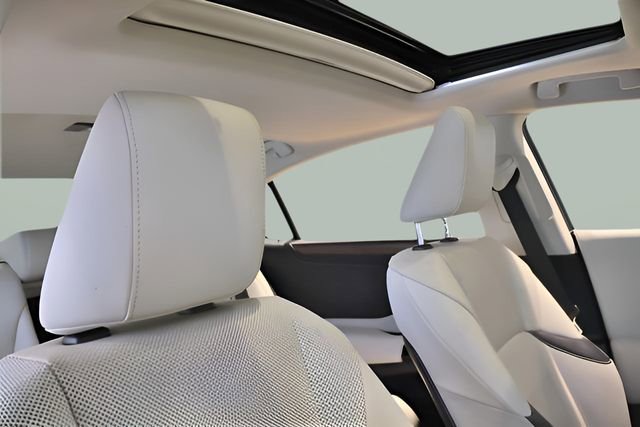 Used 2025 Lexus ES 300h w/ Premium Package image 20