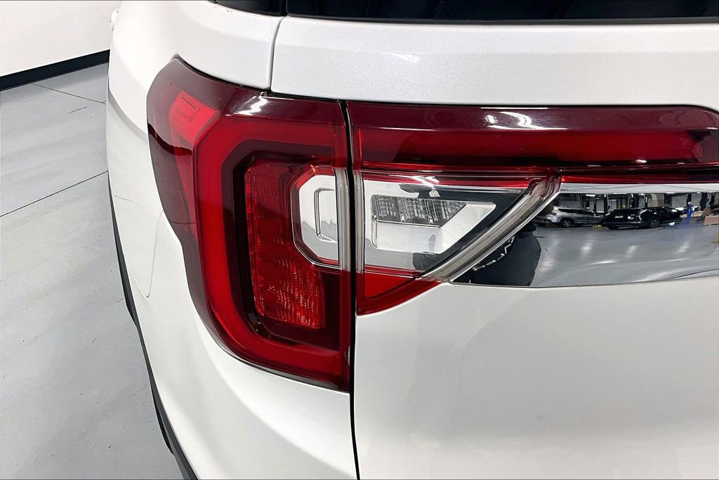 Used 2022 GMC Acadia SLT w/ Preferred Package FWD image 33