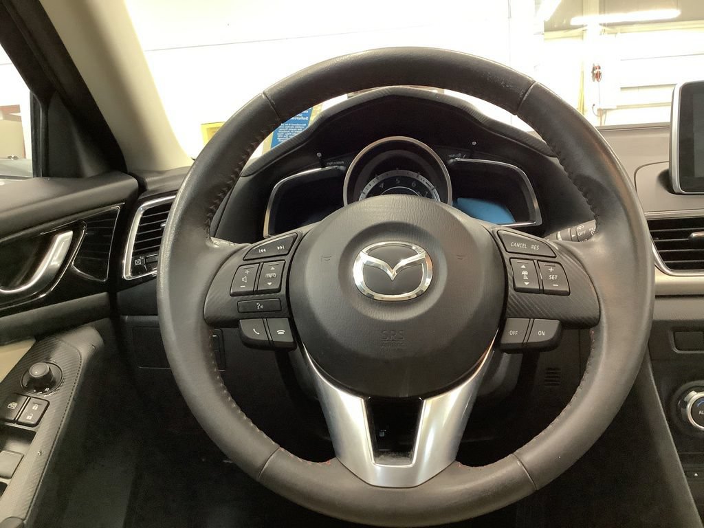 Used 2015 MAZDA MAZDA3 s Grand Touring w/ Technology Package FWD image 8