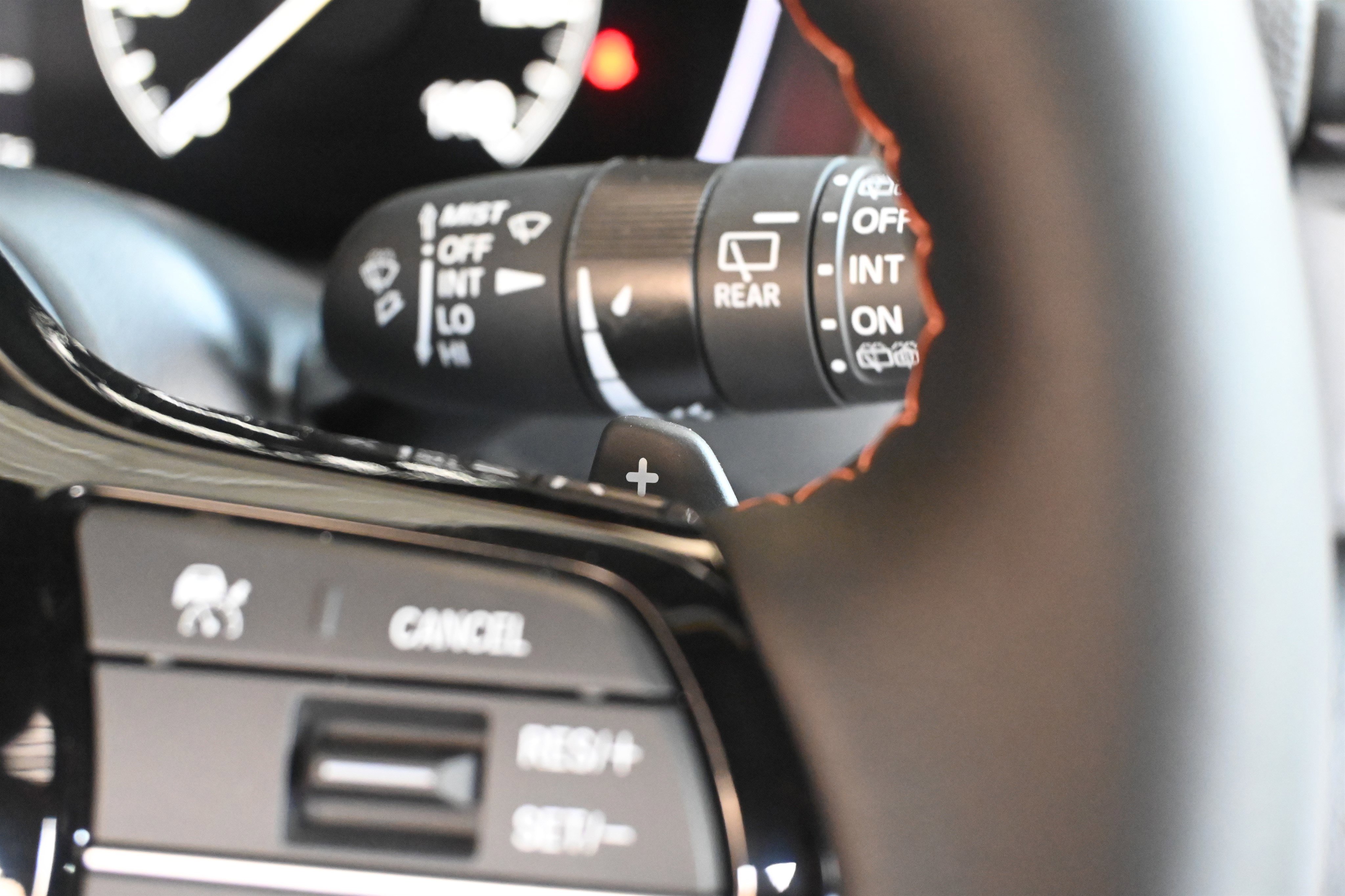 Used 2025 Honda Pilot TrailSport image 33