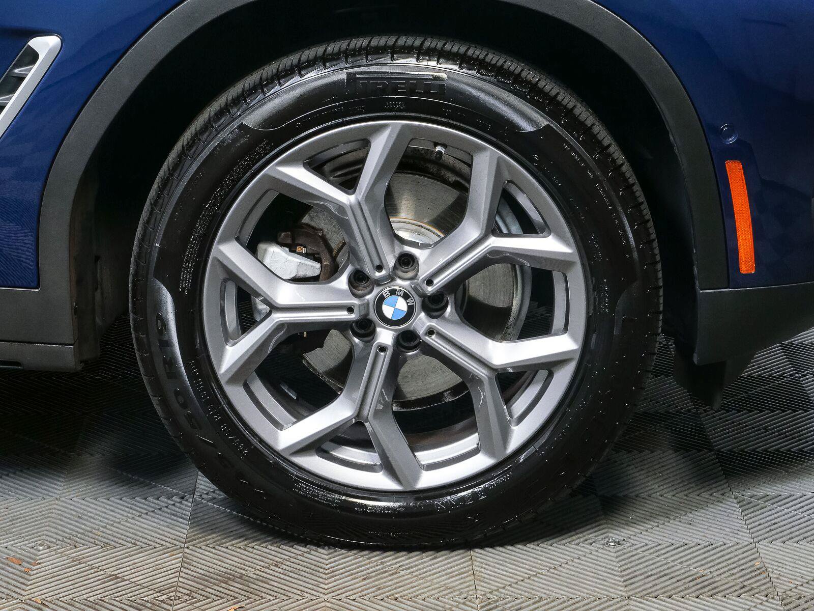 Used 2024 BMW X3 xDrive30i w/ Premium Package AWD/4WD image 6