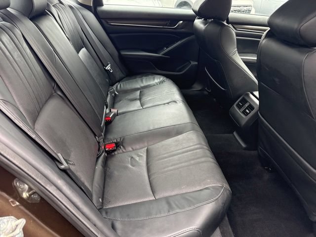 Used 2018 Honda Accord Touring image 18