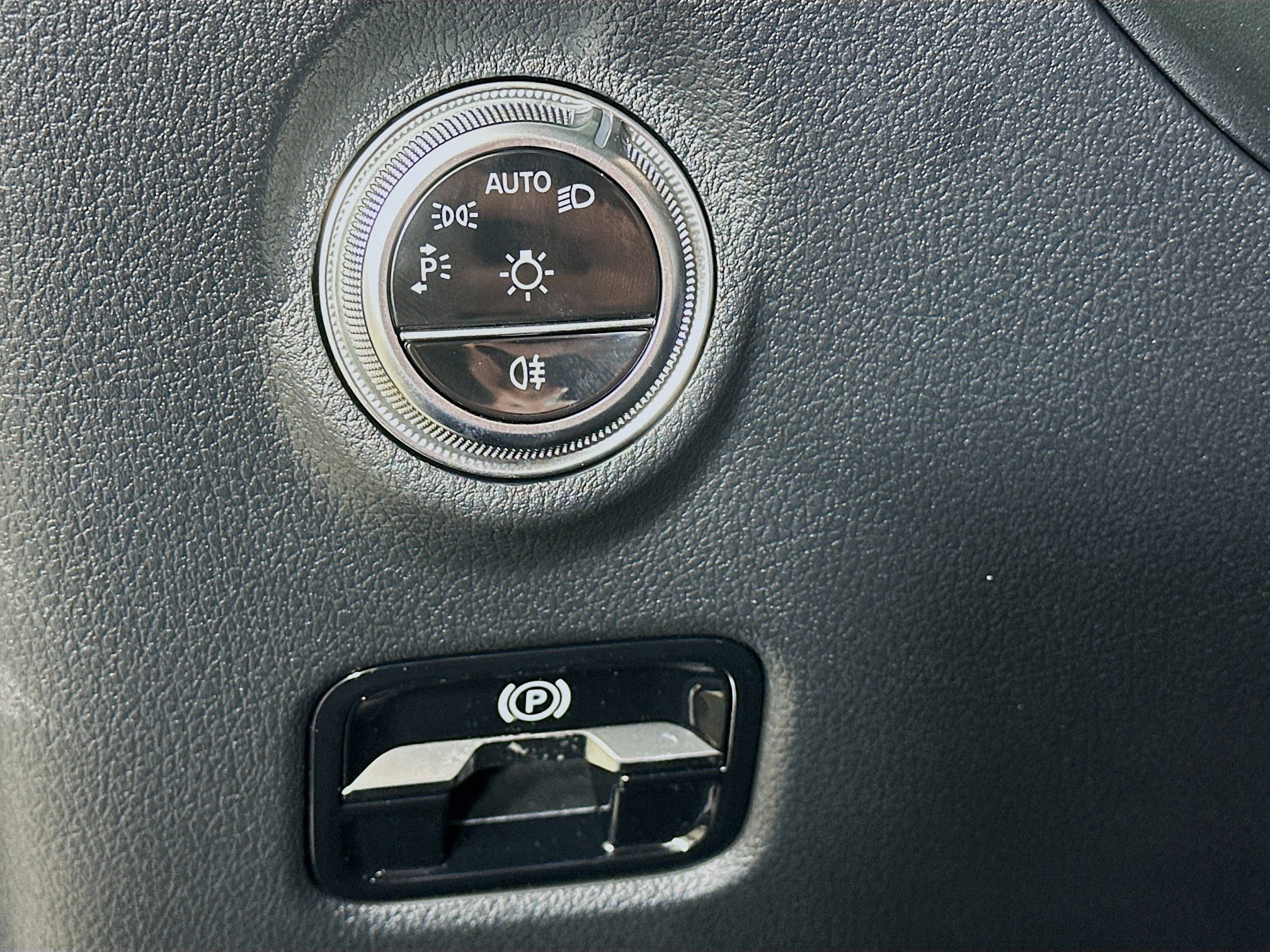 Used 2026 Mercedes-Benz C 300 4MATIC Sedan image 10