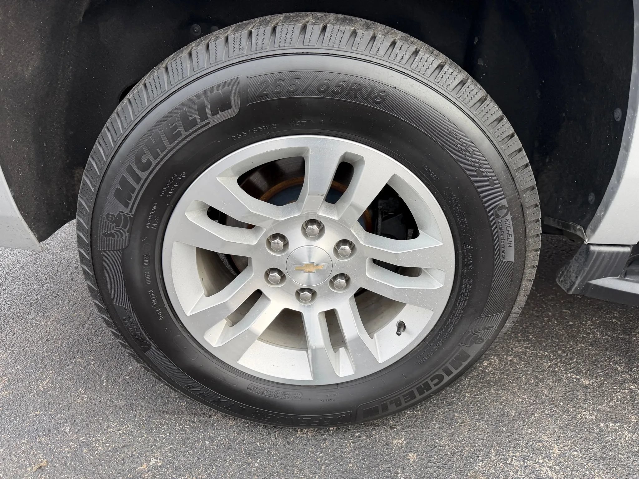 Used 2019 Chevrolet Suburban LT AWD/4WD image 54