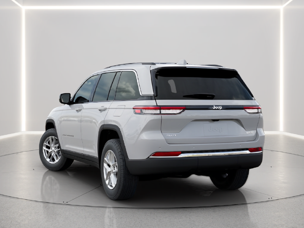 New 2026 Jeep Grand Cherokee Laredo X AWD/4WD image 3