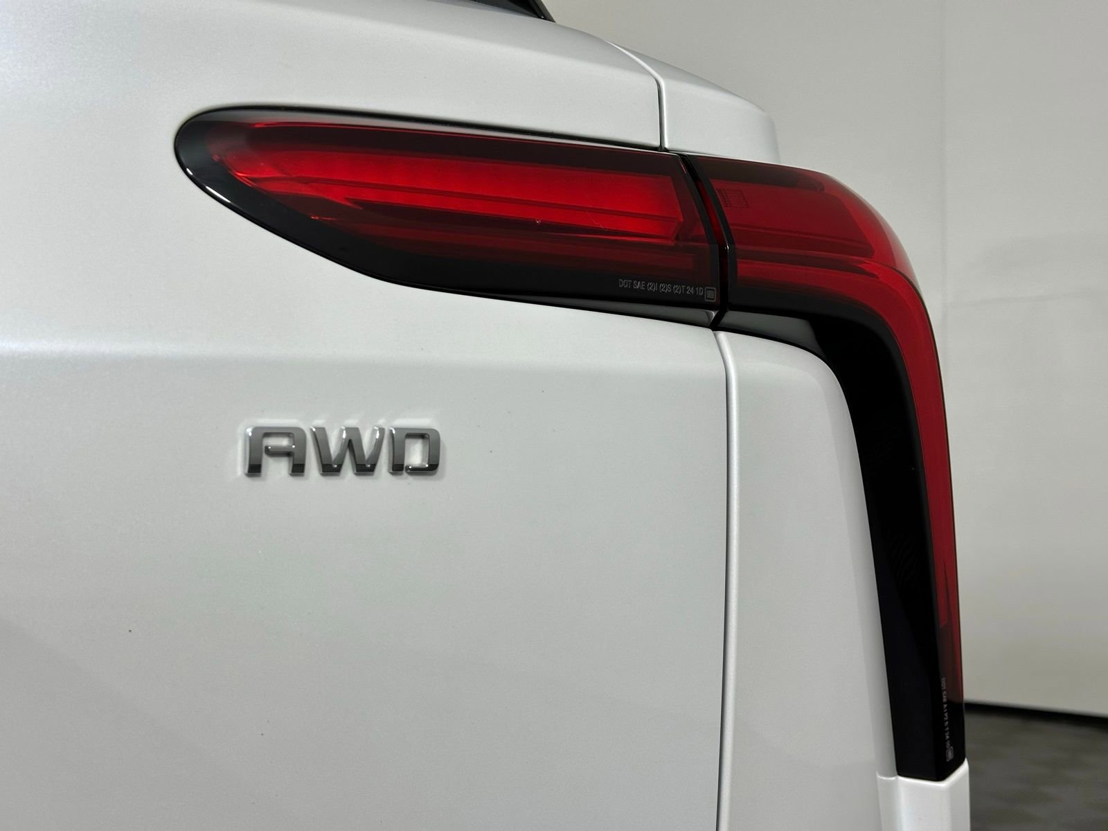 Used 2024 Chevrolet Blazer EV LT image 11