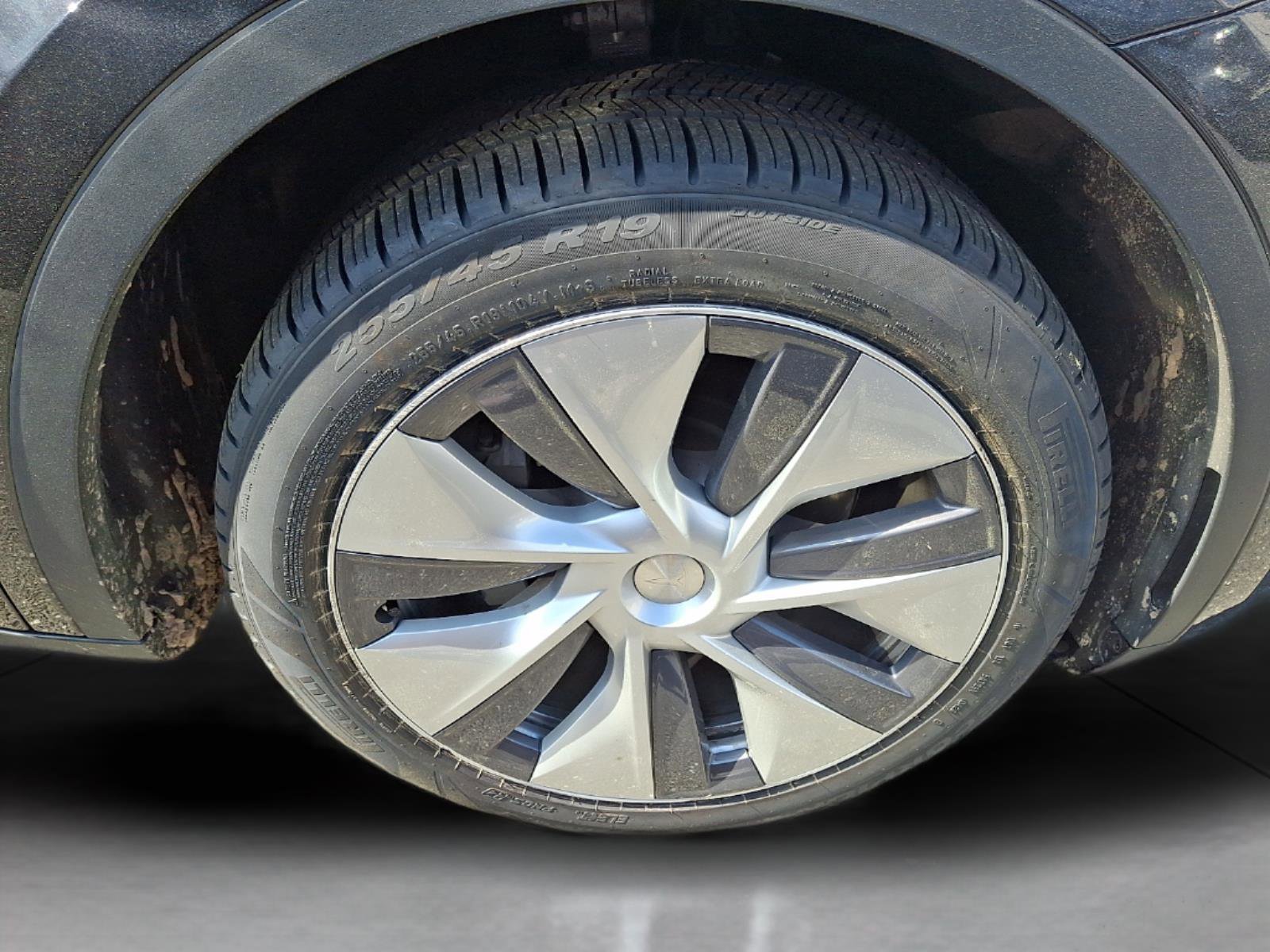 Used 2024 Tesla Model Y Long Range image 21