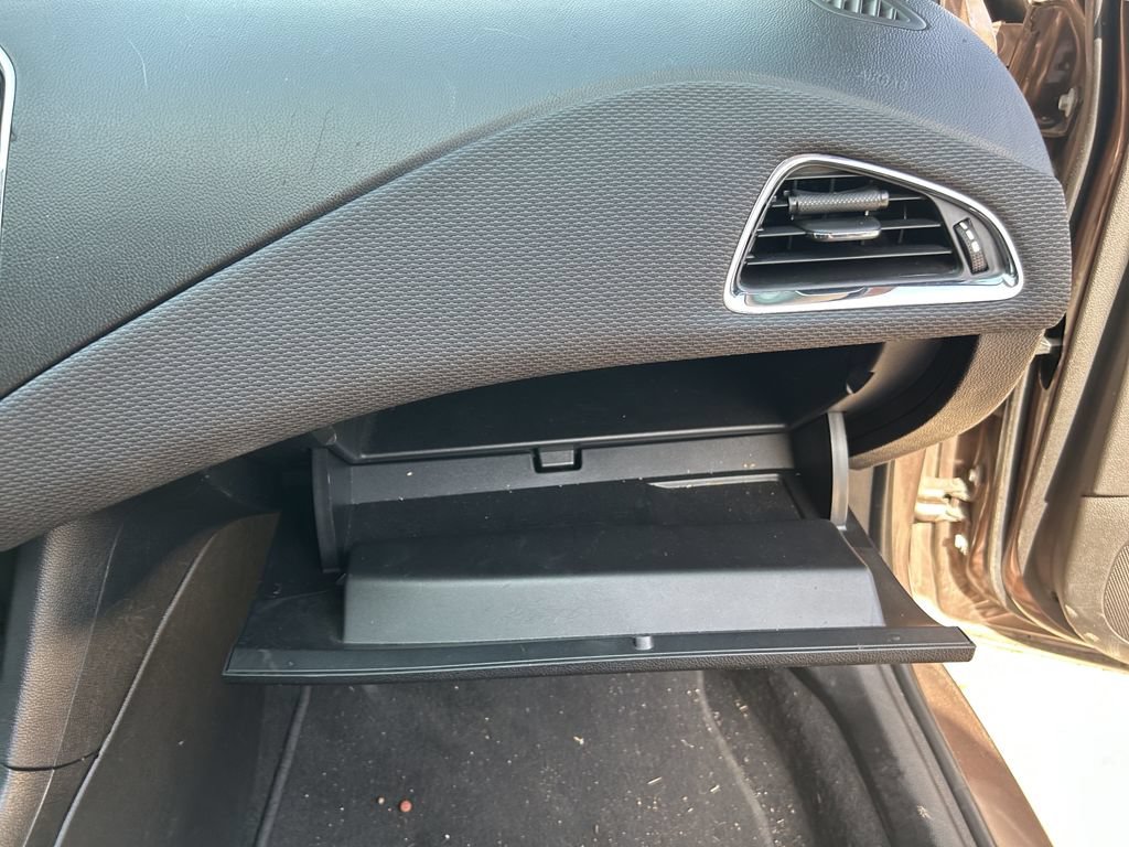 Used 2019 Chevrolet Cruze LS w/ LS Convenience Package FWD image 13