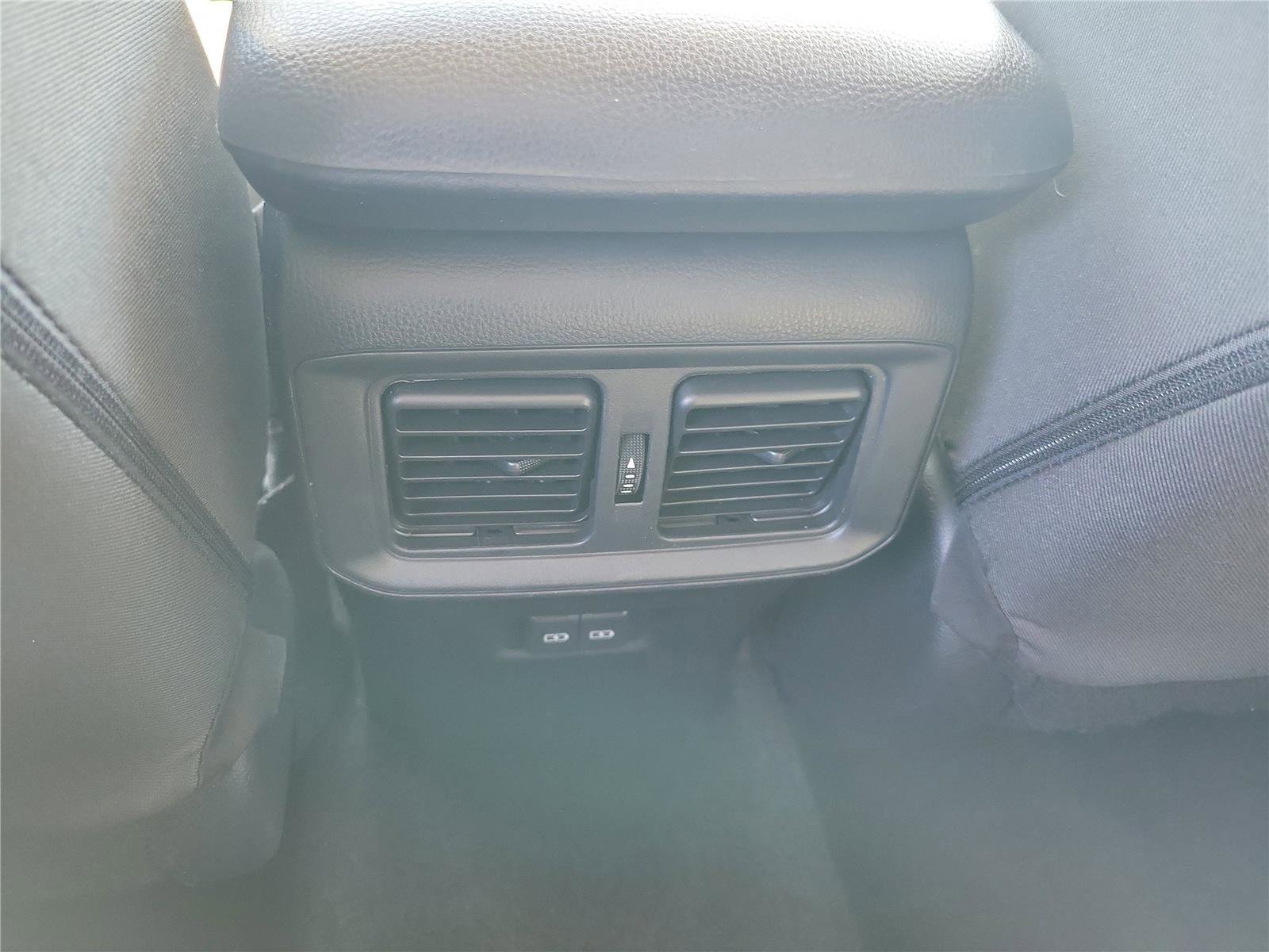 Used 2024 Toyota RAV4 XLE FWD image 11