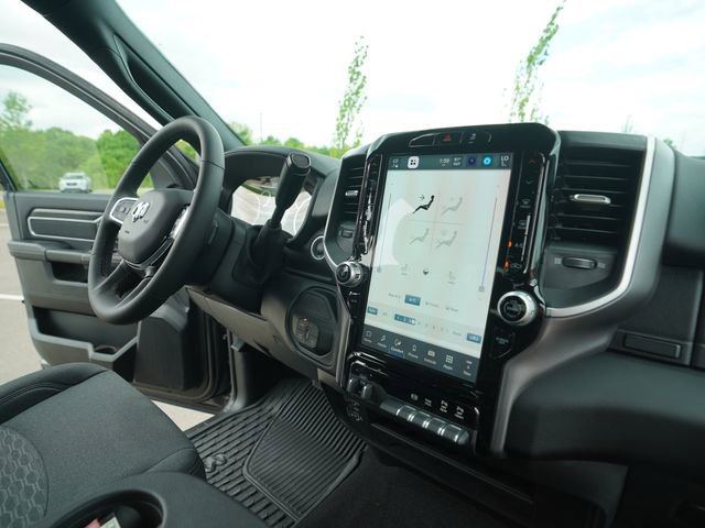 New 2025 RAM 2500 Big Horn AWD/4WD image 29