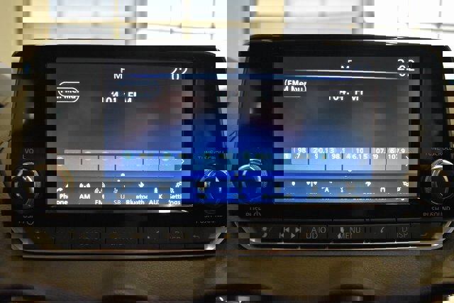 Used 2025 Nissan Sentra S image 28