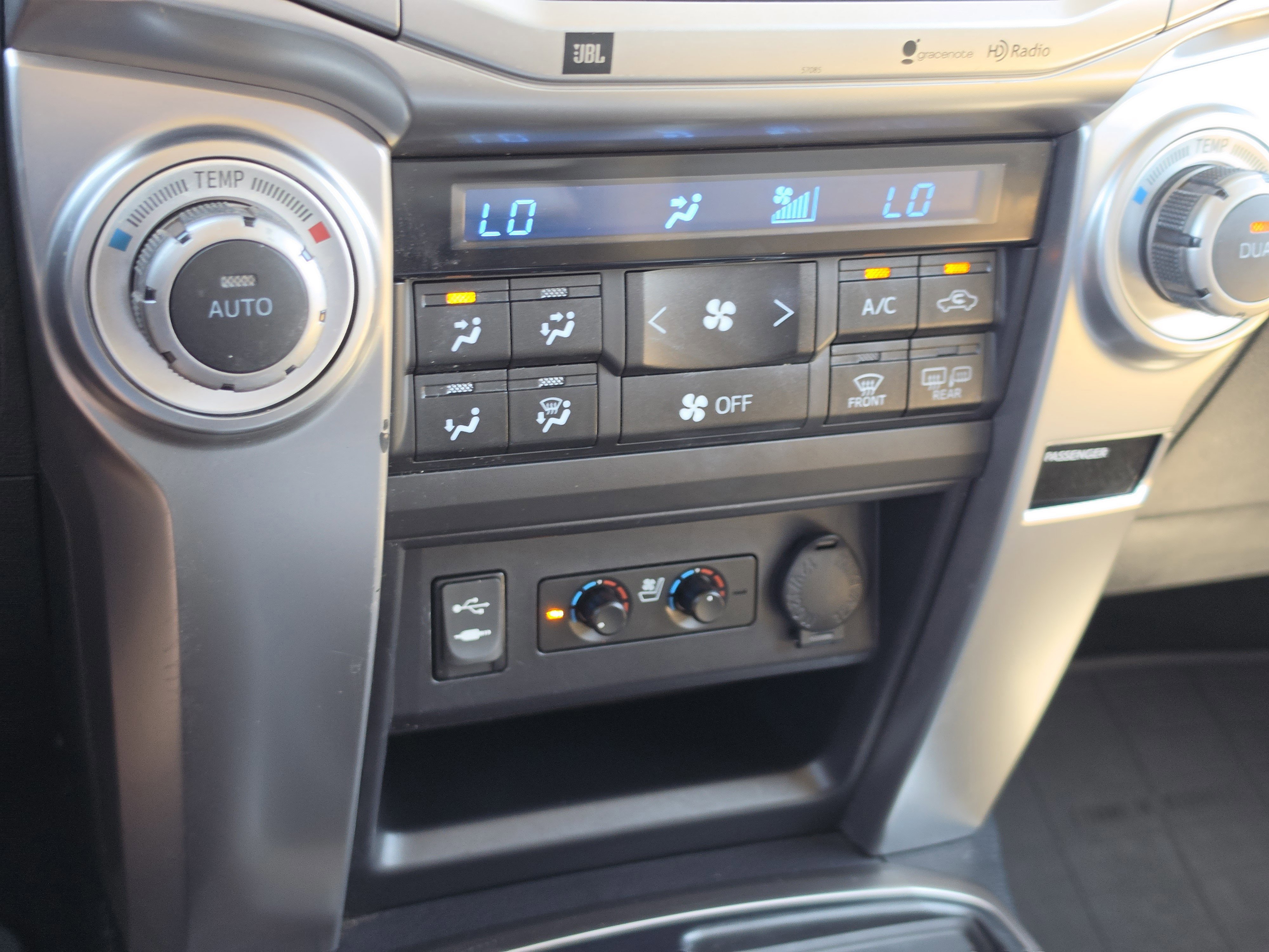 Used 2015 Toyota 4Runner Limited RWD image 23