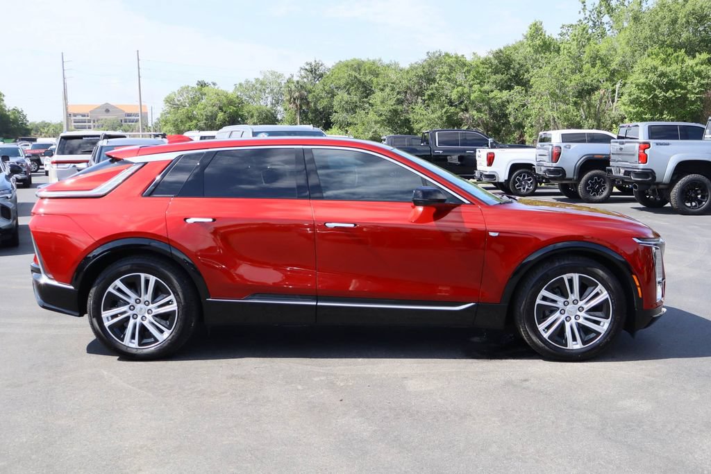 Certified 2024 Cadillac Lyriq Tech AWD/4WD image 10